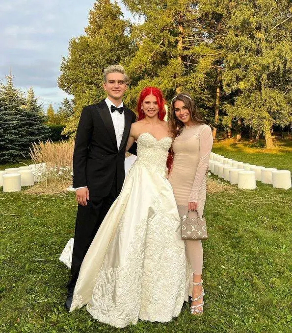 费德勒在掘金比赛中失利，高光表现引发热议！