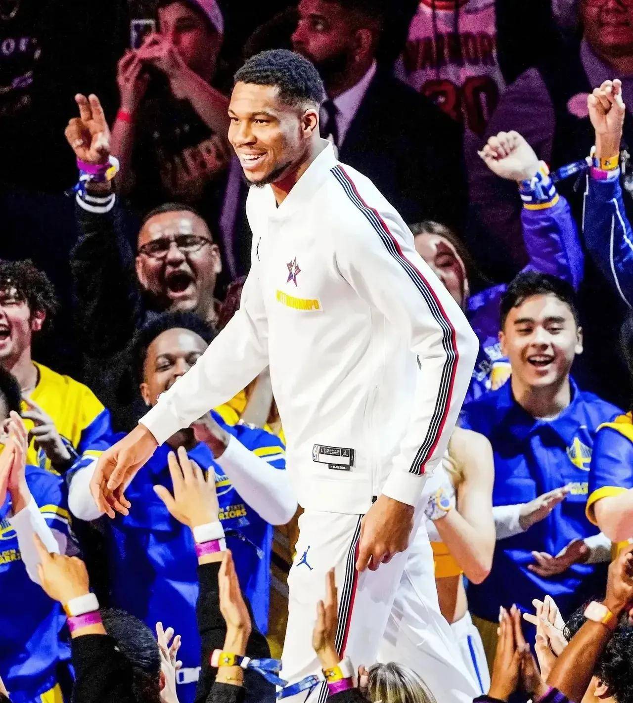 浓眉哥巅峰对决，Ning与40激战塞尔维亚队分钟，回归赛场胜负难料！